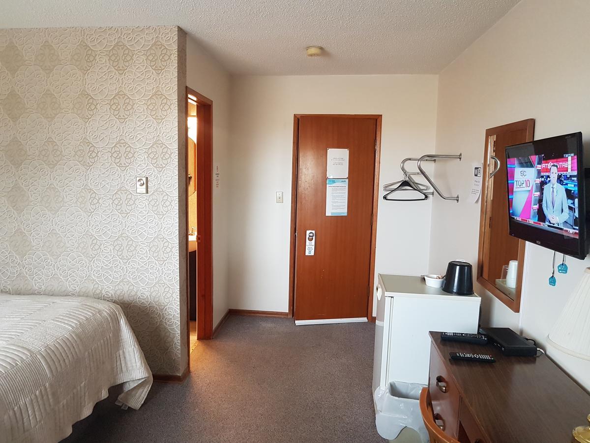 Spruce Woods Inn Glenboro Zewnętrze zdjęcie