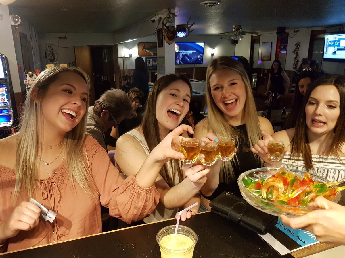 Spruce Woods Inn Glenboro Zewnętrze zdjęcie